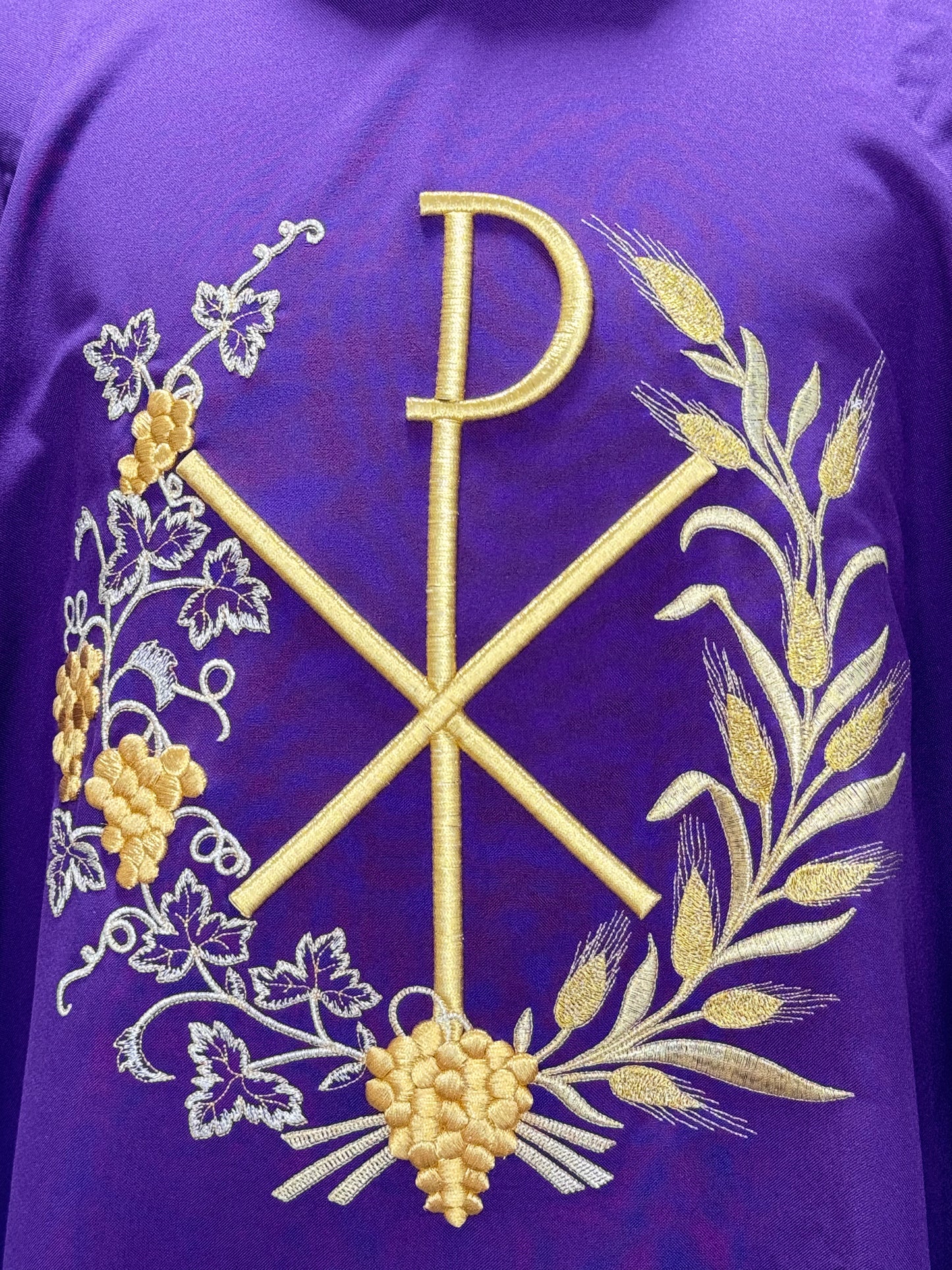 Casulla Poliéster Bordado cruz pax