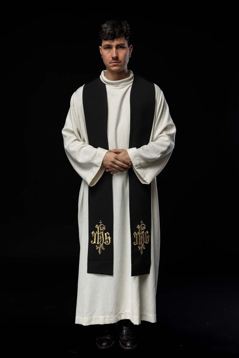 Estola sacerdotal negra bordado "JHS"