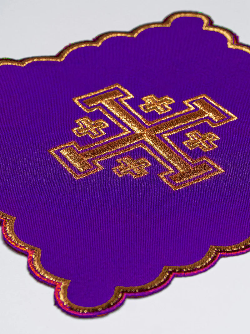 Juego de Palias con la cruz de Jerusalén bordada