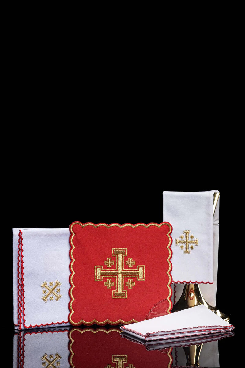 Juego de paños con bordado cruz de Jerusalén