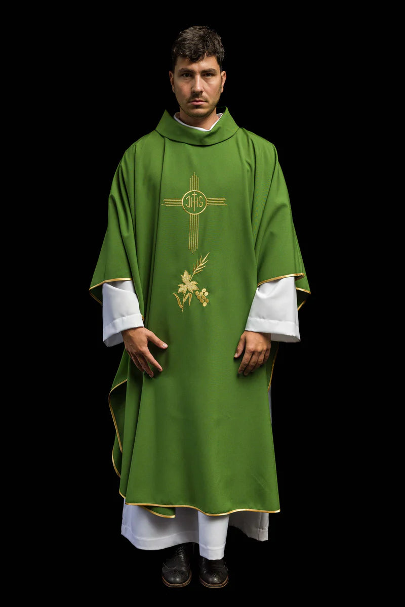 Casulla poliéster con bordado IHS