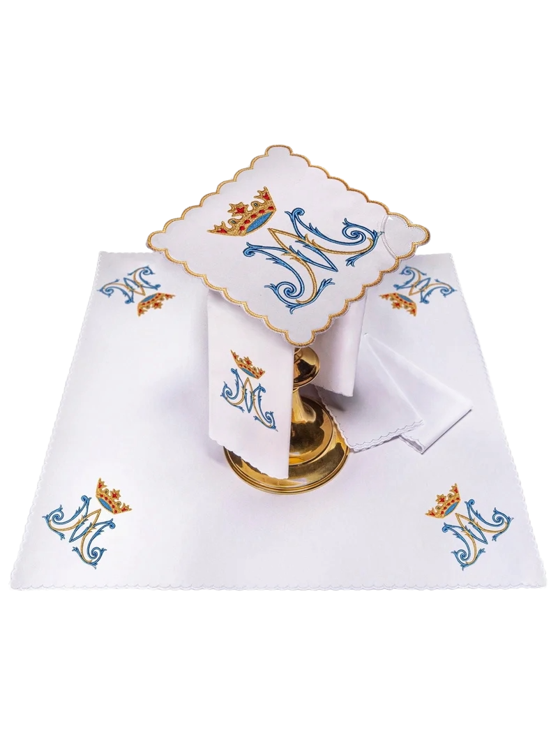 Juego de paños con motivo mariano