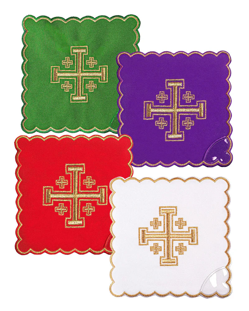 Juego de Palias con la cruz de Jerusalén bordada