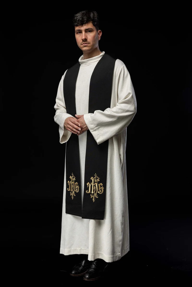 Estola sacerdotal negra bordado "JHS"